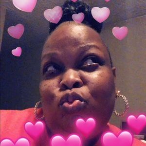 Meet your Posher, Pinkee